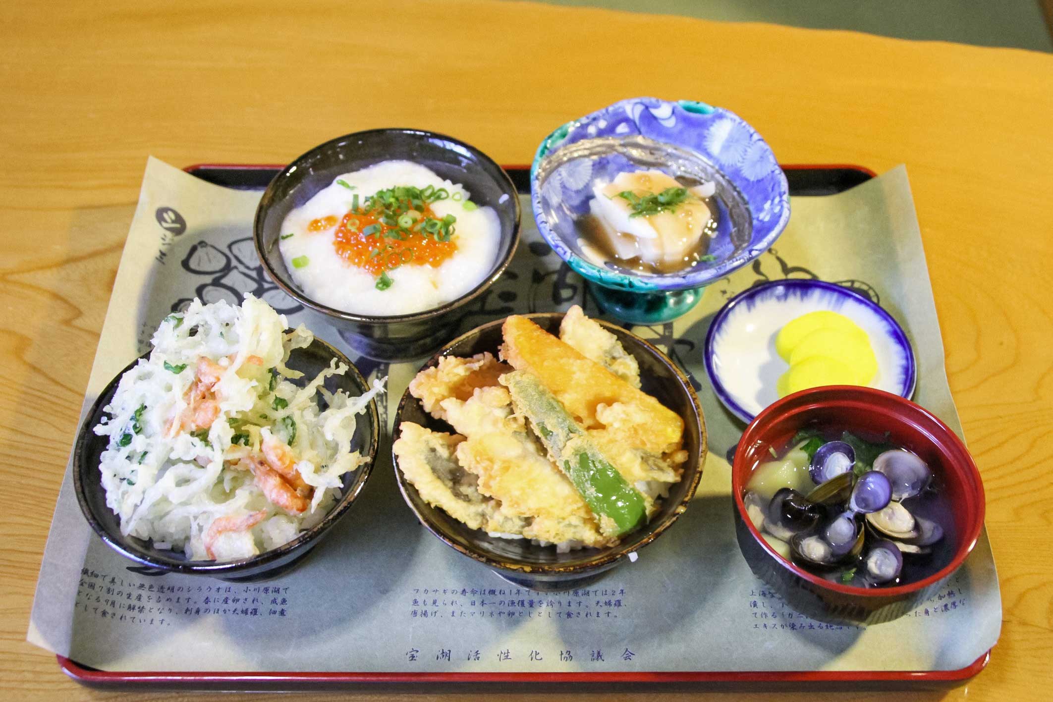 あおもりご当地食めぐり 十和田・三沢食のエリア 宝湖わんこ丼