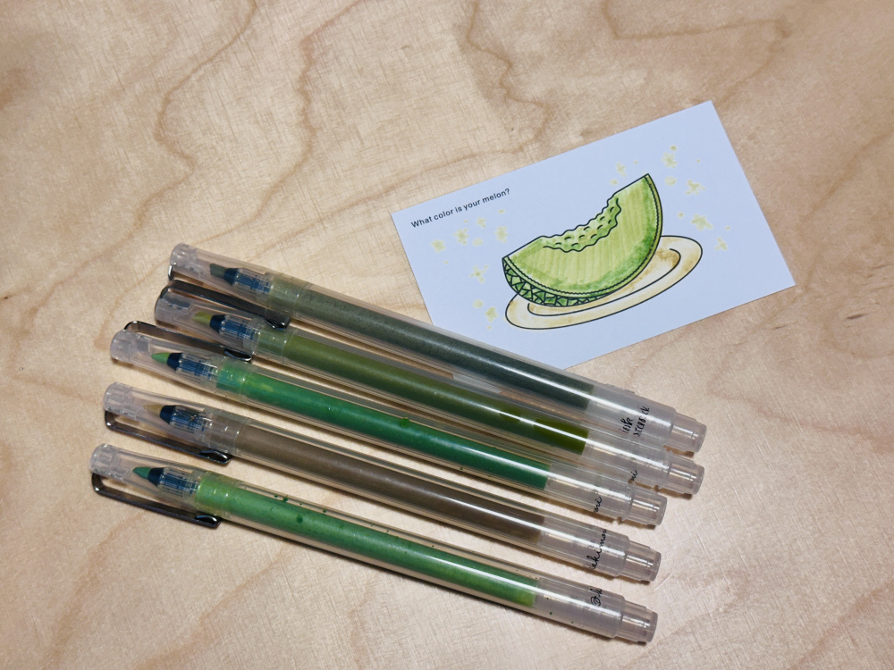 お食事を待つ時間で塗り絵ができます