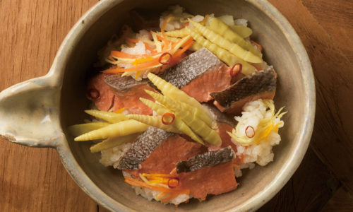 根曲がり竹と鮭の飯寿司