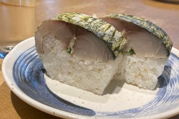 しめ鯖の棒寿司